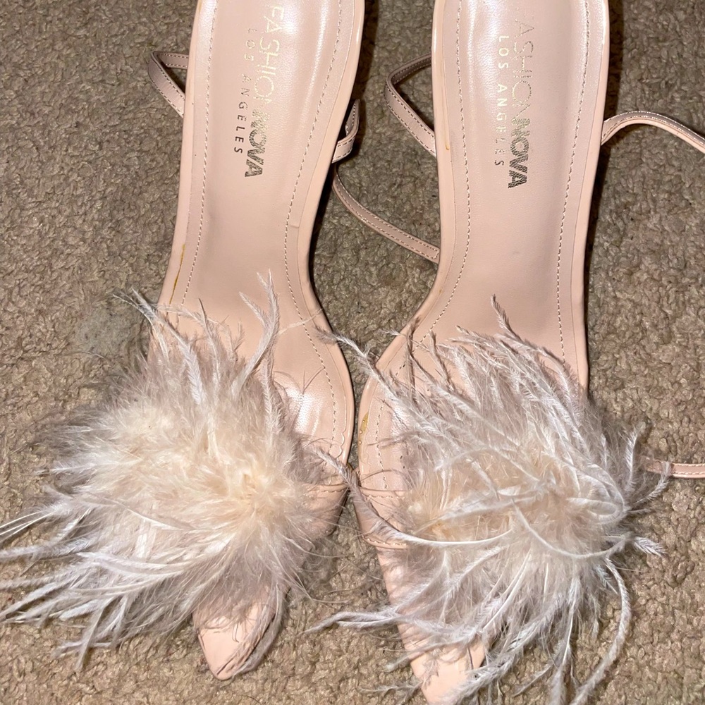 Fashion Nova heels size 9